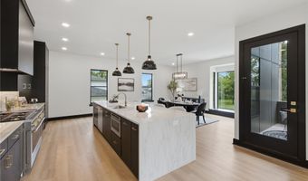 217 NE H St, Bentonville, AR 72712