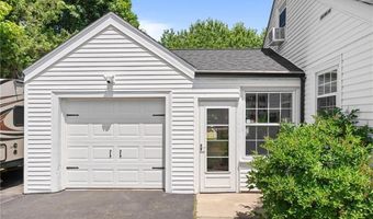 1472 Wampanoag Trl, East Providence, RI 02915