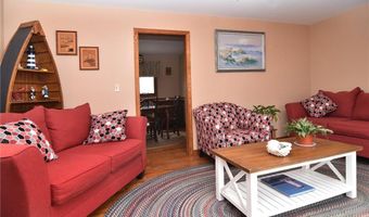 151 E Shore Rd, Narragansett, RI 02882