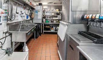 688 E Bay Ave, Barnegat, NJ 08005