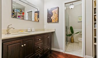 2010 QUAY VILLAGE Ct 201, Annapolis, MD 21403