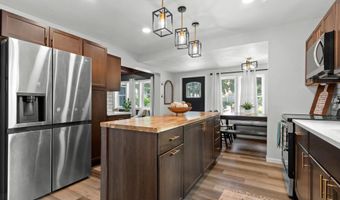 105 W 6TH St, Kaukauna, WI 54130