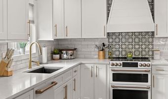 93 Wildwood Trl, East Greenwich, RI 02818