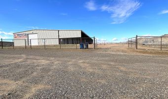 825 E Cannonball Dr, Big Water, UT 84741