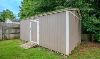 218 Hunters Run Dr, Benton, AR 72015