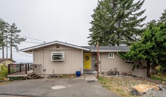 1214 Ransom Ave, Brookings, OR 97415