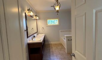 505 S 7th St, Amory, MS 38821