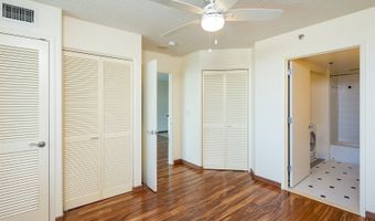 801 S King St 1706, Honolulu, HI 96813