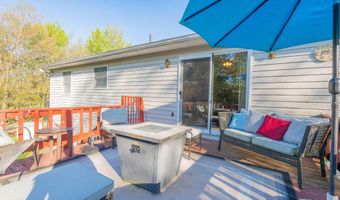 2083 Sun Valley Dr, Blakeslee, PA 18610