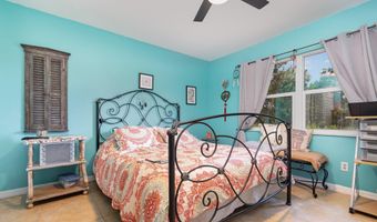 1940 Leah Star Rd, Astor, FL 32102