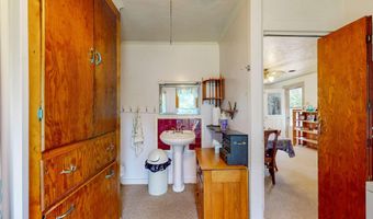 1703 Crown Point Rd, Bridport, VT 05734