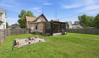 329 W 5th St, Auburn, IN 46706