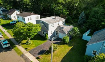 302 E Pasadena Pl, Bridgeport, CT 06610