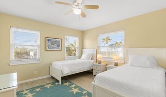 527 MAGNOLIA Ave, Anna Maria, FL 34216