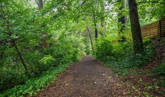 7016 WILSON Ln, Bethesda, MD 20817
