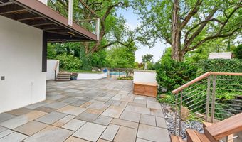 1980 Hillside Dr, Columbus, OH 43221