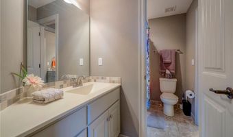 823 155th Cir, Basehor, KS 66007