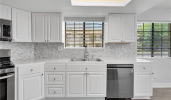 19227 Willow Dr, Apple Valley, CA 92308
