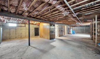 52 Clubhouse Dr, Bourne, MA 02532