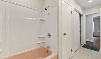 10 Penley St E, Augusta, ME 04330