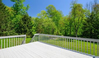 3 Red Barn Ln, Brookfield, CT 06804