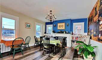 72 E Main Rd, Middletown, RI 02842