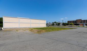 7409 LITTLE RIVER Tpke, Annandale, VA 22003