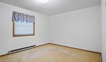 1412 Devney Dr, Altoona, WI 54720