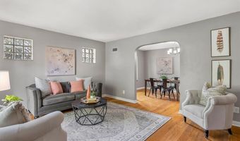 9211 Niles Pl, Affton, MO 63123