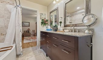 1099 PARKVIEW Dr, Brookings, OR 97415