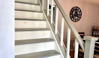 427 Van Roen Rd, Utica, NY 13502