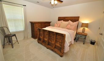 137 RED BAY Dr, Alabaster, AL 35007