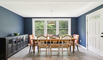 44 Winn Rd, Falmouth, ME 04105