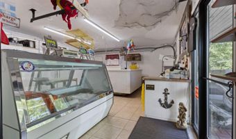 208 New Rd, Arundel, ME 04046