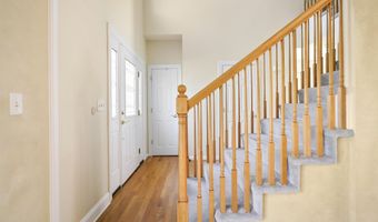 16 Summit Rd, Bedford, NH 03110