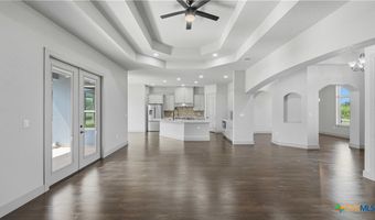 731 County Road 356, Adkins, TX 78101