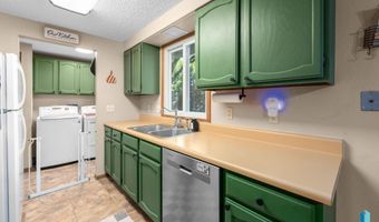 404 Jefferson Dr, Alcester, SD 57001