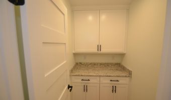 40 Tirrell Hill Rd, Bedford, NH 03110