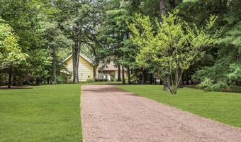 99 Holly Ln, Bayville, NJ 08721