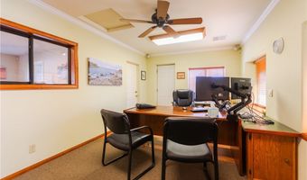 140 W Hawthorne St, Fallbrook, CA 92028