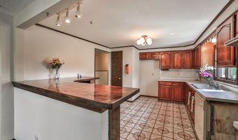 831 W Gebhard Ln, Alden, NY 14004
