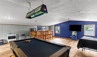16 Spectacle Ave, Warwick, RI 02888