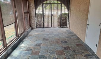 614 N 11th St, Carlsbad, NM 88220