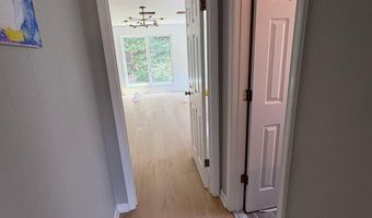 2011 N UPTON St, Arlington, VA 22207
