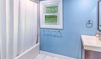 21 Hoadley Rd, Belmont, NH 03220