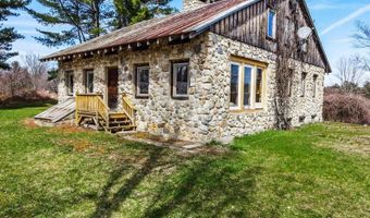 45 Freedom Rd, Belgrade, ME 04917