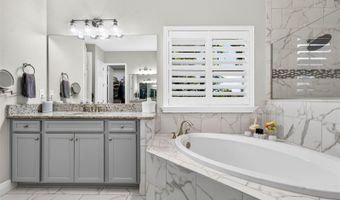 6104 SHADOWLAKE Dr, Apollo Beach, FL 33572