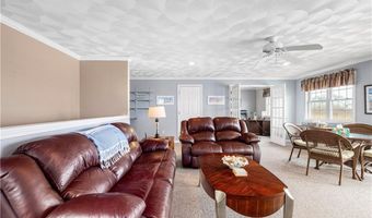 16 Elm Ave, Narragansett, RI 02882