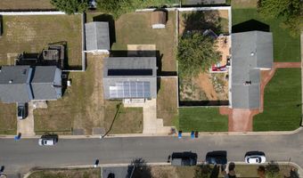 422 Maple Dr, Belford, NJ 07718