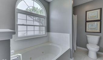 841 Country Ln, Indianapolis, IN 46217